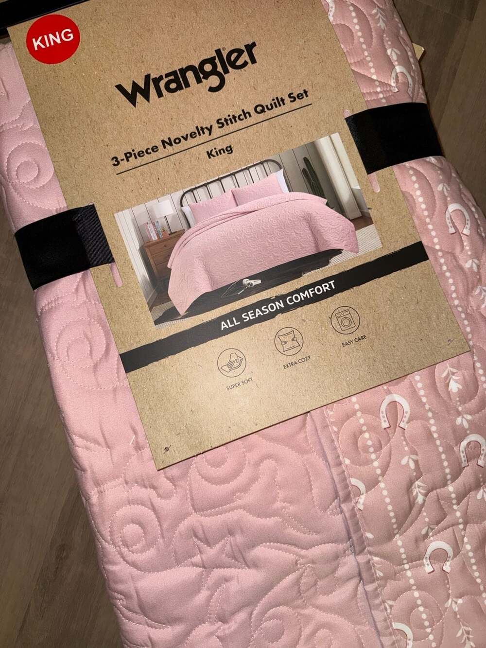 Wrangler 3-Piece Novelty Stitch Quilt Set, King, Pink